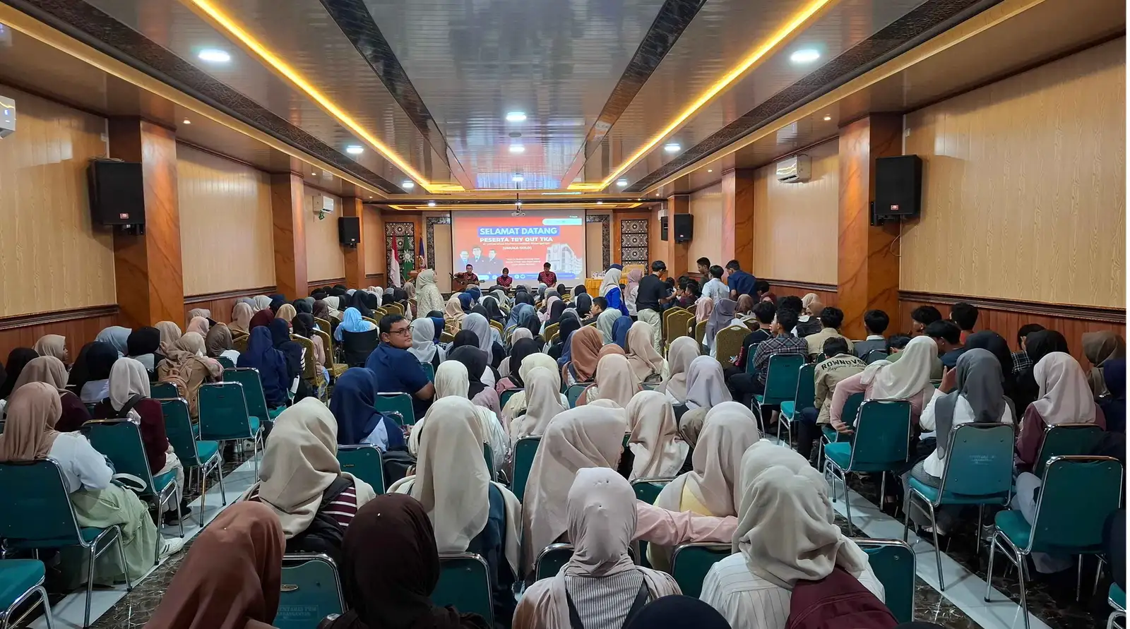 20251026231404-umuka-karanganyar