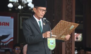 Ketua DPRD Kabupaten Kebumen H Saman