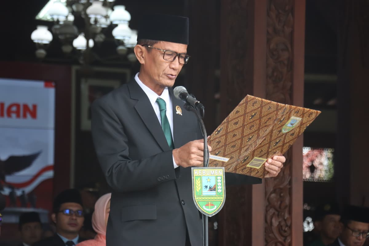 Ketua DPRD Kabupaten Kebumen H Saman