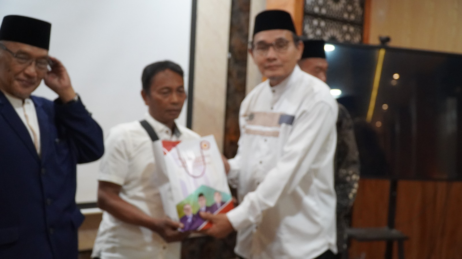 DSC08976_copy_1600x900