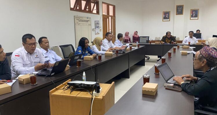Rapat kerja Komisi A DPRD Kebumen bersama Dinas Pemberdayaan Masyarakat Desa (Dinas PMD)