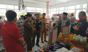 Sidak Toko Modern Komisi C DPRD Kebumen Sidak Toko Modern Komisi C DPRD Kebumen