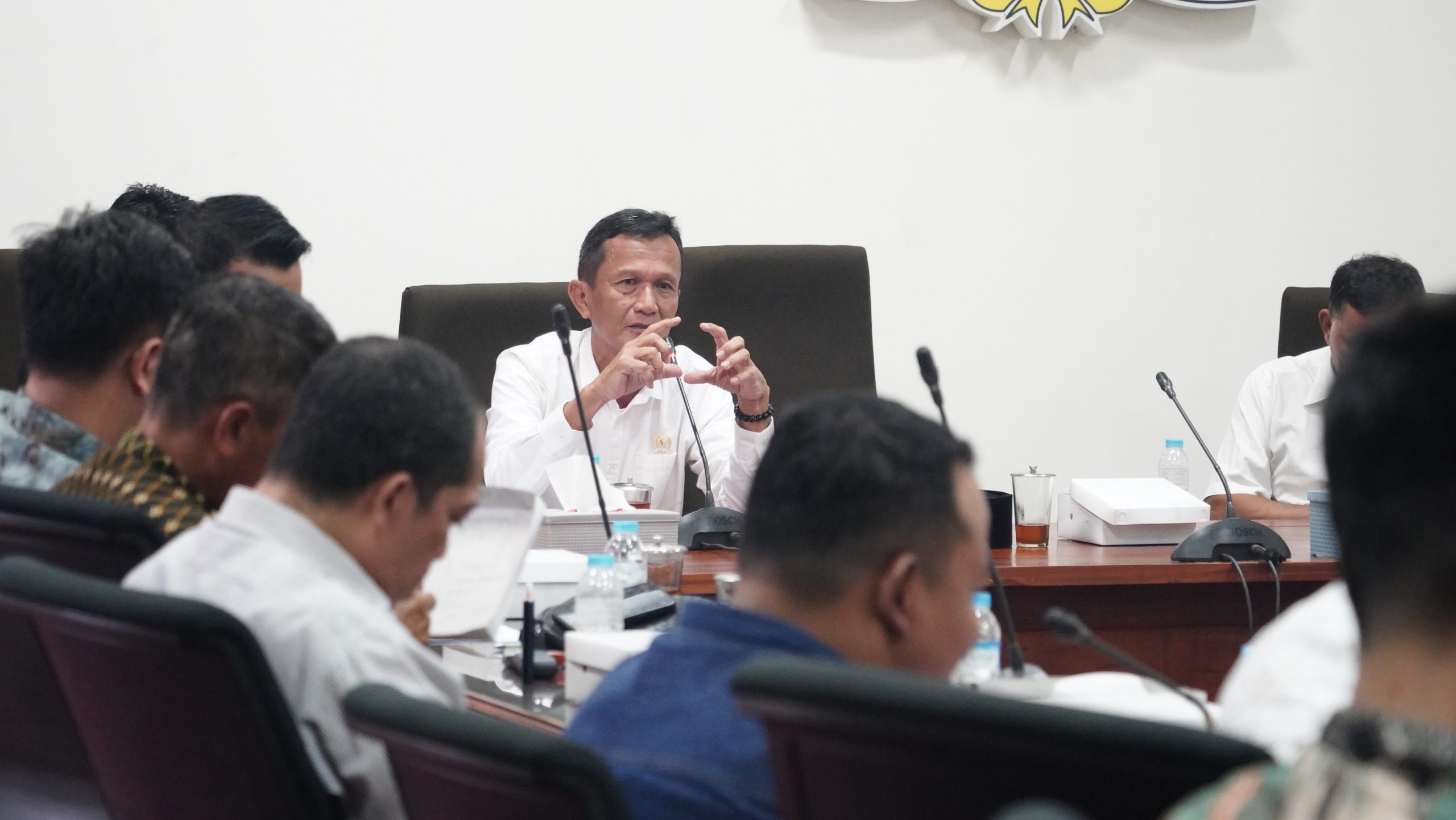 Ketua DPRD Kebumen H Saman saat memimpin Rapat Badan Anggaran.