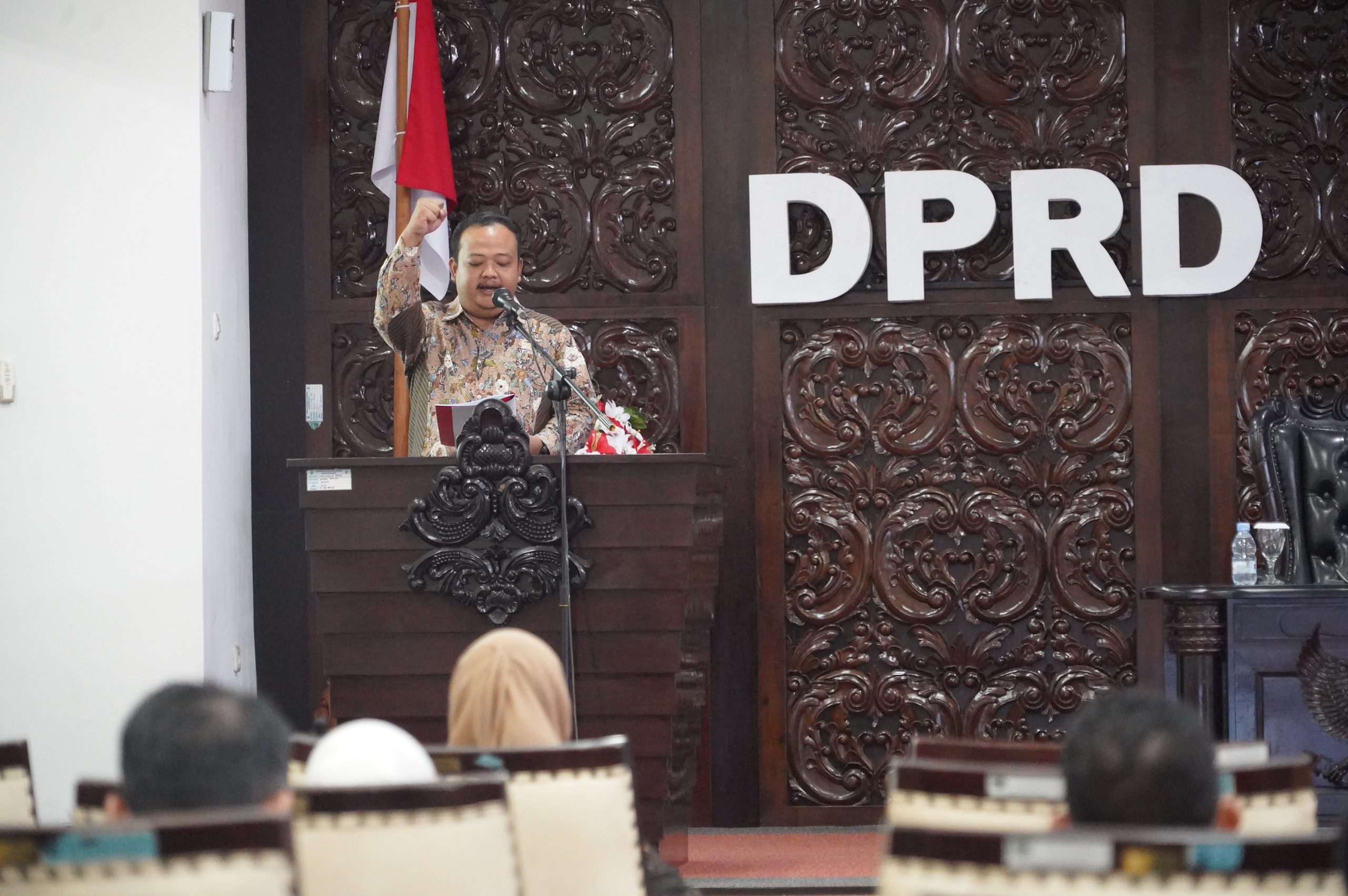 Rapat Paripurna DPRD Kebumen dengan agenda Penyampaian Pandangan Umum Fraksi terhadap tiga Raperda