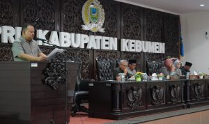 Juru Bicara Badan Anggaran DPRD Kebumen Aditya Wisnu Bayu Aji pada Rapat Paripurna DPRD Kebumen, Kamis (20/11/2025)