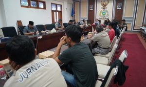 Jumpa Pers Badan Pembentukan Perda DPRD Kabupaten Kebumen Jumpa Pers Badan Pembentukan Perda DPRD Kabupaten Kebumen