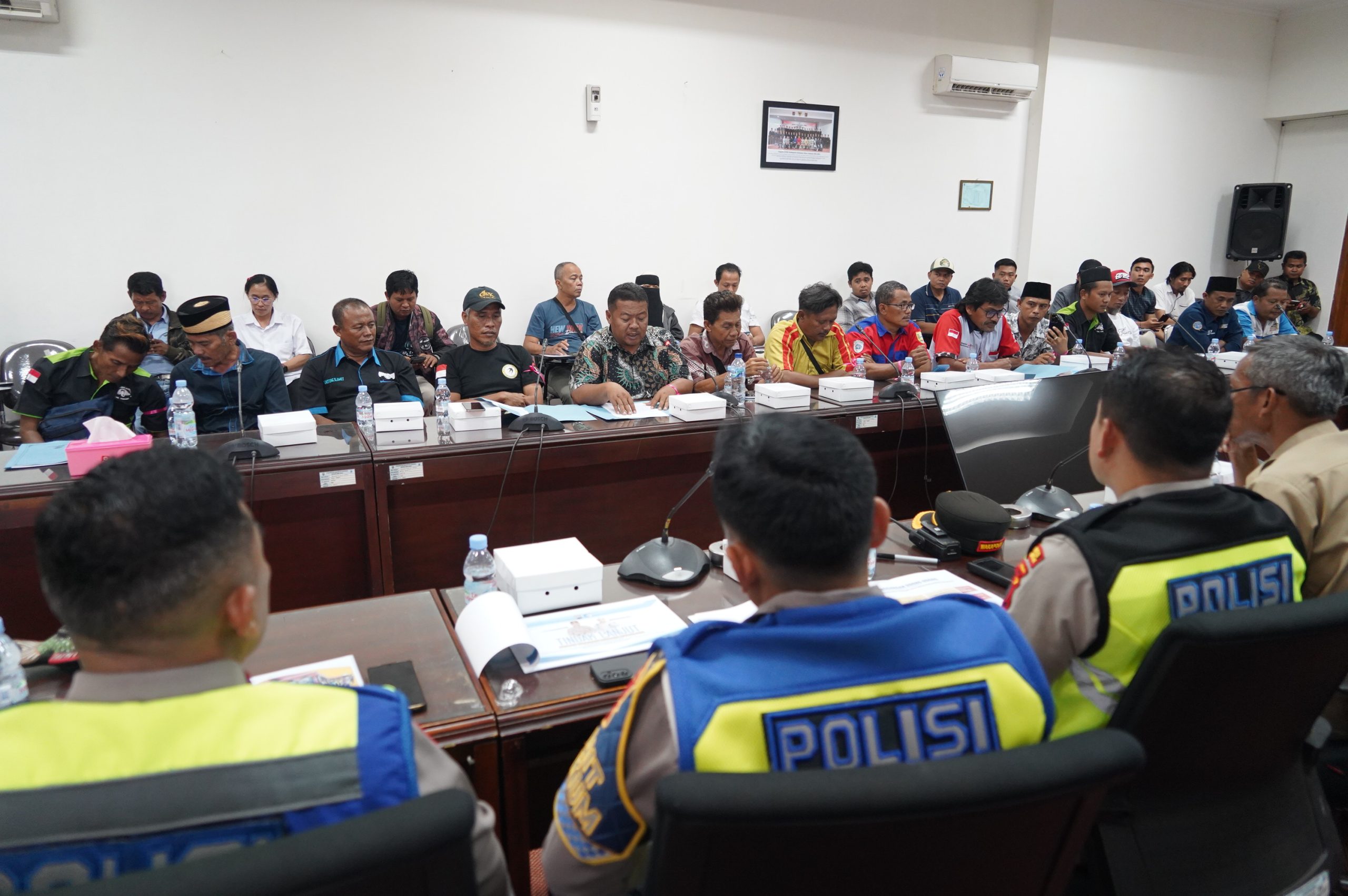 audiensi Paguyuban awak angkutan dengan DPRD Kebumen