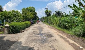 Kondisi salah satu ruas jalan di Kebumen