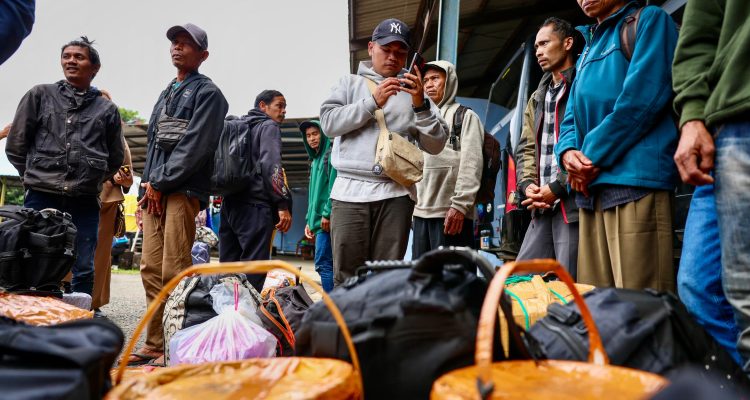 warga Jateng terdampar di aceh